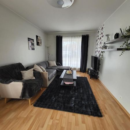 Long Holiday Apartment Kuressaare Esterno foto