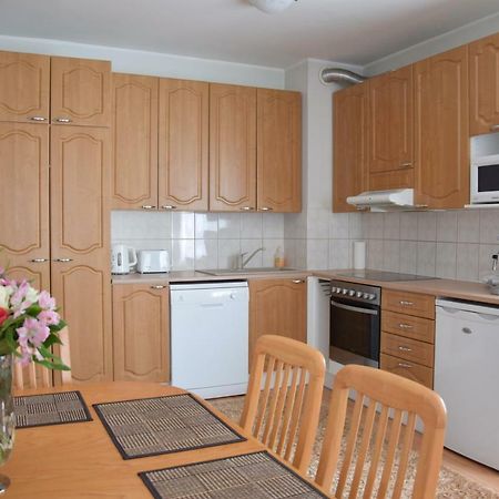 Long Holiday Apartment Kuressaare Esterno foto