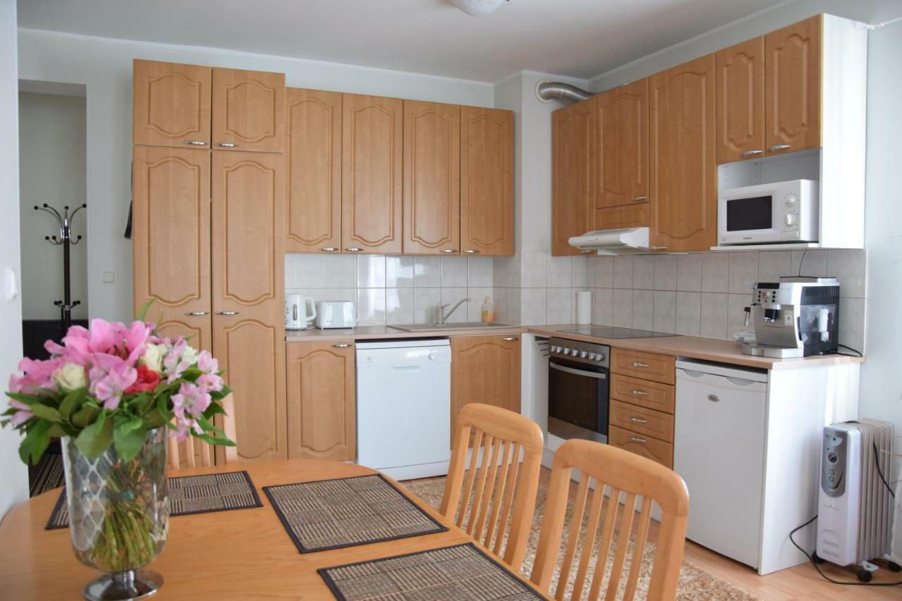 Long Holiday Apartment Kuressaare Esterno foto